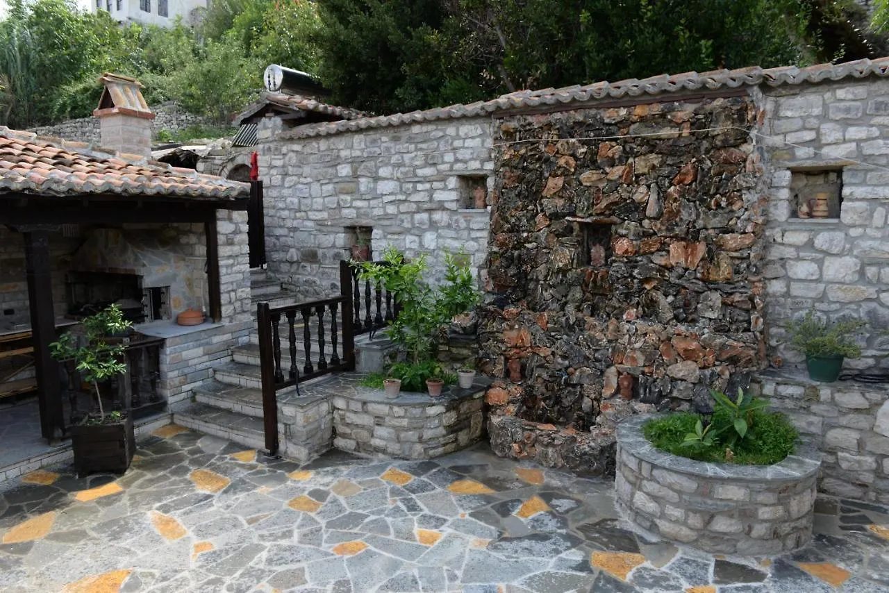 Guest House Iljesa Berat 0*,